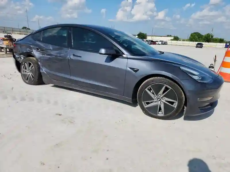 5YJ3E1EB0JF129079 2018 TESLA MODEL 3-3