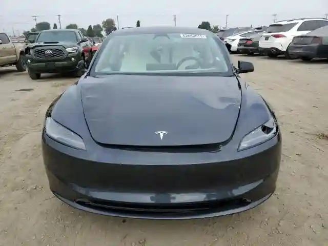 5YJ3E1EA7SF940886 2025 TESLA MODEL 3-4
