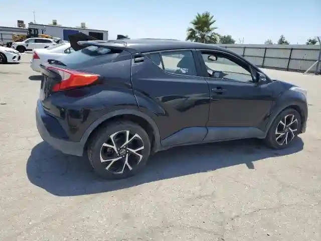 NMTKHMBXXJR044779 2018 TOYOTA C-HR-2