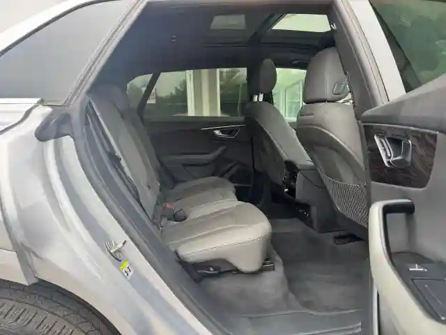 WA1BVAF19KD030815 2019 AUDI Q8-5