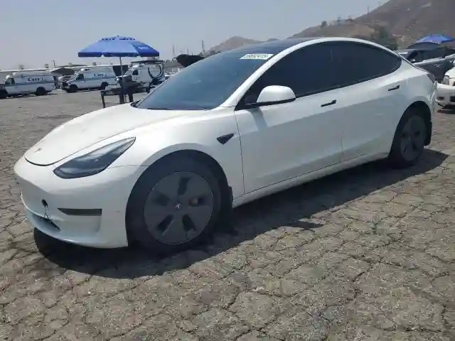 5YJ3E1EA8NF203832 2022 TESLA MODEL 3-0