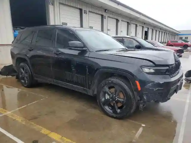 1C4RJKAG9P8829088 2023 JEEP GRAND CHEROKEE-3