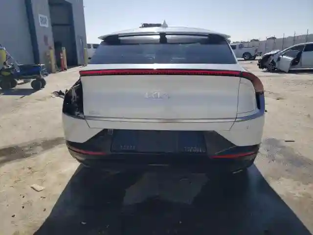 KNDC34LA1R5211448 2024 KIA EV6 LIGHT-5