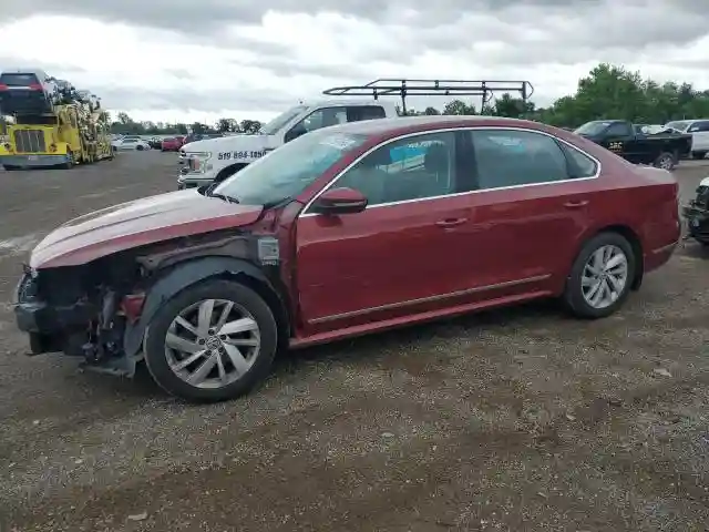 1VWBA7A38JC016791 2018 VOLKSWAGEN PASSAT-0