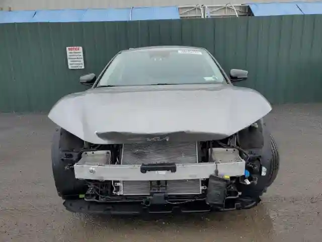 KNDC34LA1P5130110 2023 KIA EV6 LIGHT-4