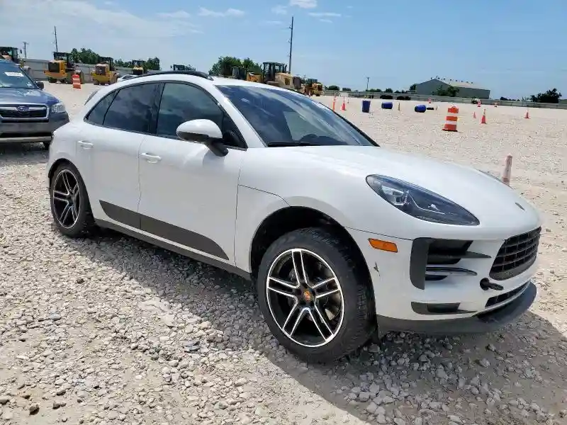 WP1AA2A54MLB15114 2021 PORSCHE MACAN-3