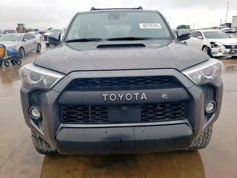 JTELU5JR9P6117865 2023 TOYOTA 4RUNNER SE-4