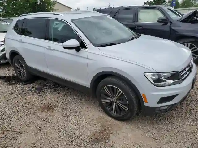3VV2B7AX4KM058556 2019 VOLKSWAGEN TIGUAN-3