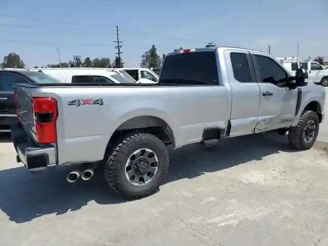 1FT8X3BT6PEE10838 2023 FORD F350-2
