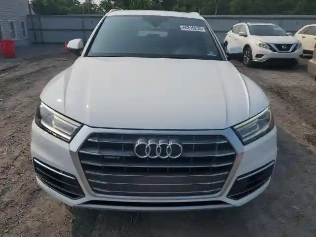 WA1ANAFY7J2215464 2018 AUDI Q5-4