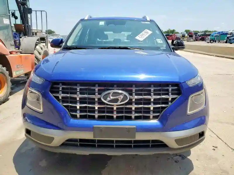 KMHRC8A38PU250848 2023 HYUNDAI VENUE-4