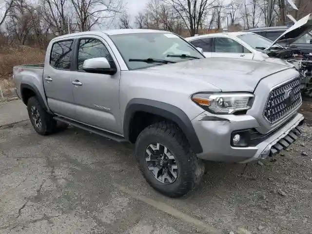 3TMCZ5AN2JM122416 2018 TOYOTA TACOMA-3