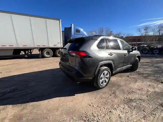 2T3F1RFV0MC185698 2021 TOYOTA RAV4-3