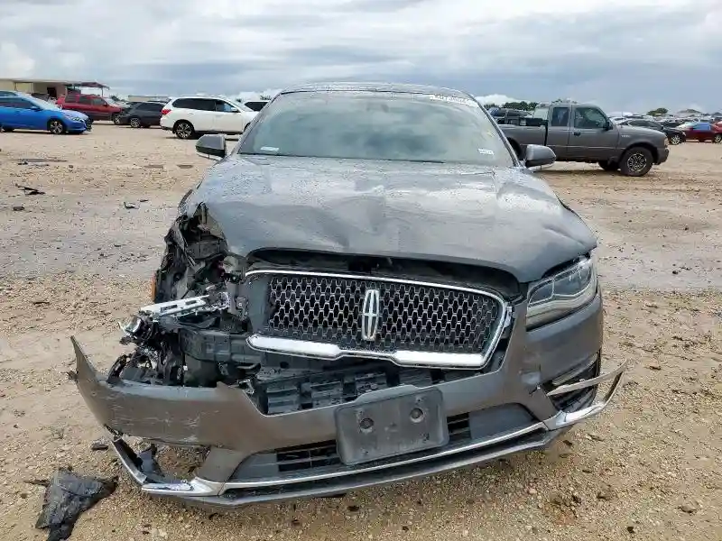 3LN6L5FCXHR639560 2017 LINCOLN MKZ-4