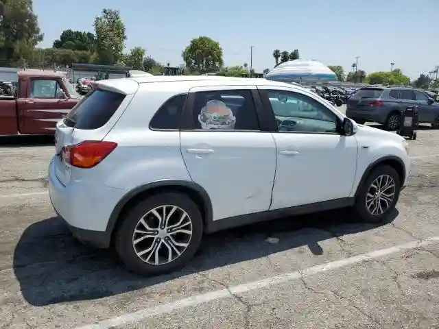 JA4AR3AU7HZ032944 2017 MITSUBISHI OUTLANDER-2