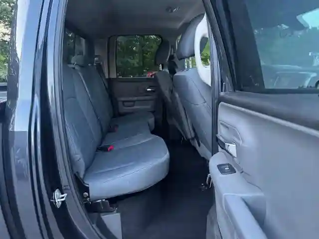 1C6RR7GT9JS332635 2018 RAM 1500-5