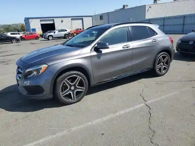 WDCTG4GB7HJ307818 2017 MERCEDES-BENZ GLA-CLASS-0