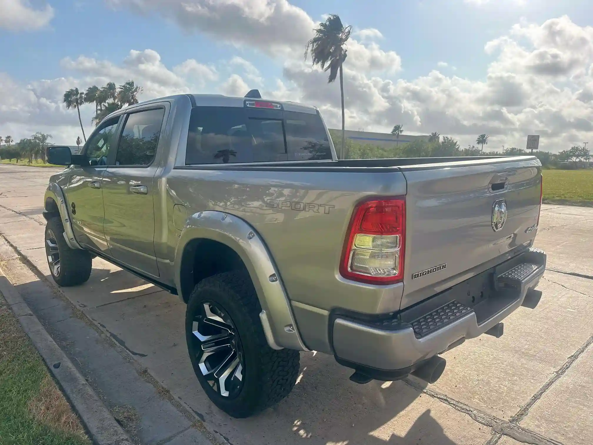 1C6SRFFT0NN135872 2022 RAM 1500-2
