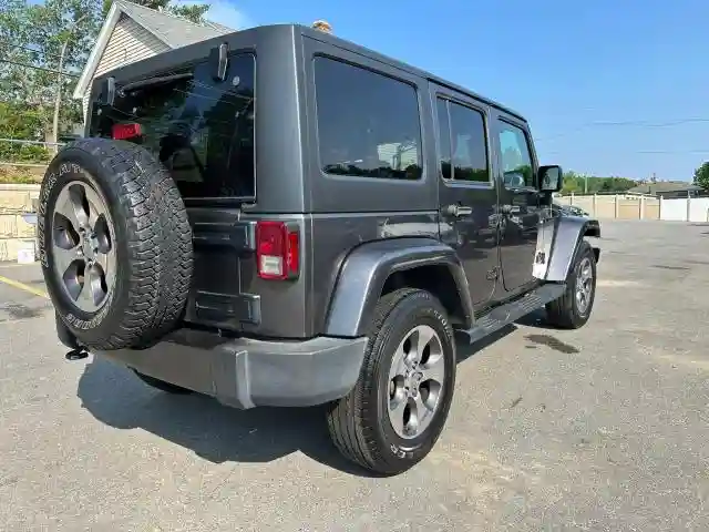 1C4HJWEG4HL661050 2017 JEEP WRANGLER-2