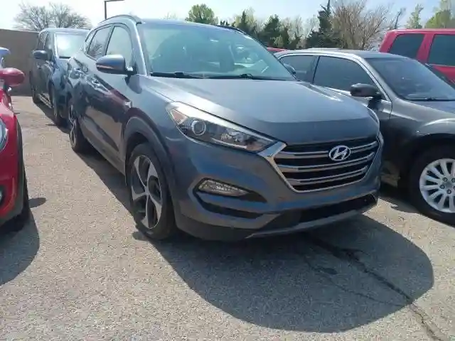 KM8J33A25GU240589 2016 HYUNDAI TUCSON-0