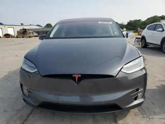 5YJXCBE23HF040517 2017 TESLA MODEL X-4