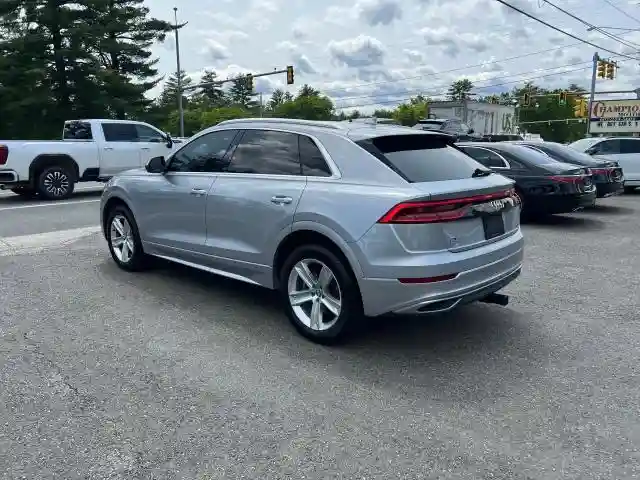 WA1AVAF1XKD017700 2019 AUDI Q8-2