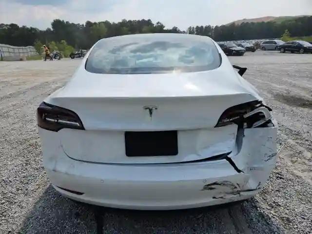5YJ3E1EA6KF397269 2019 TESLA MODEL 3-5