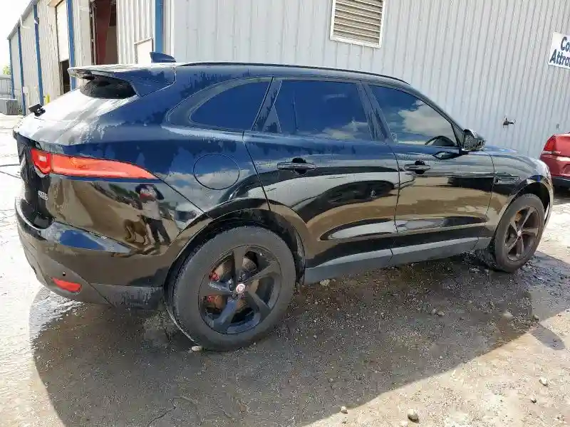 SADCJ2GX5JA203801 2018 JAGUAR F-PACE-2