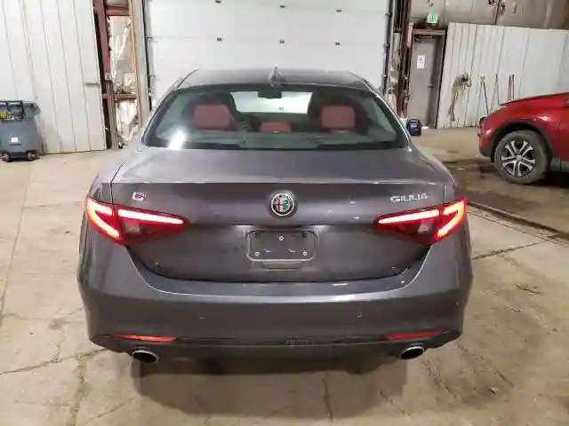 ZARFAEDN4H7550370 2017 ALFA ROMEO GIULIA-5