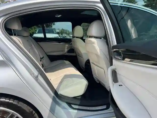 WBAJA9C59JG623166 2018 BMW 5 SERIES-5