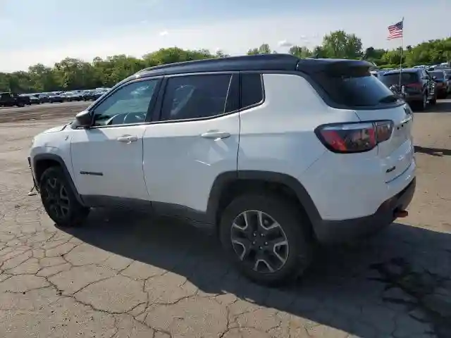 3C4NJDDBXKT671249 2019 JEEP COMPASS-1