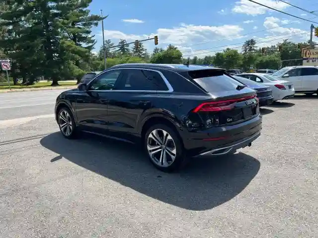 WA1CVAF18KD015257 2019 AUDI Q8-2