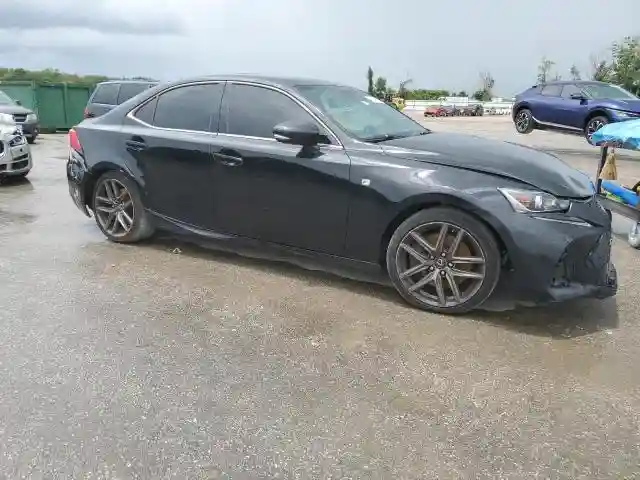 JTHBA1D22J5065197 2018 LEXUS IS-3