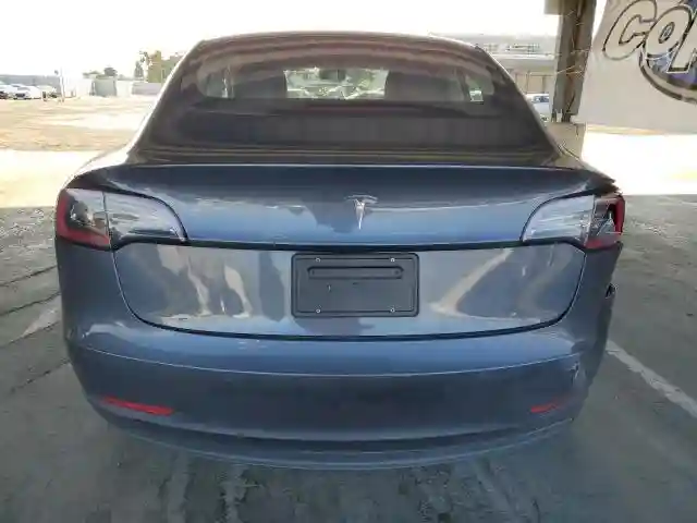 5YJ3E1EA3JF003418 2018 TESLA MODEL 3-5