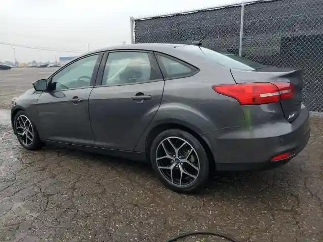 1FADP3H22JL323539 2018 FORD FOCUS-1