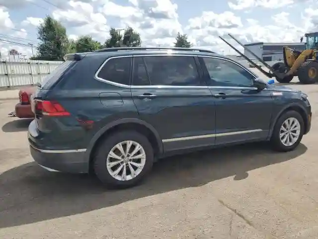 3VV3B7AX5JM168521 2018 VOLKSWAGEN TIGUAN-2