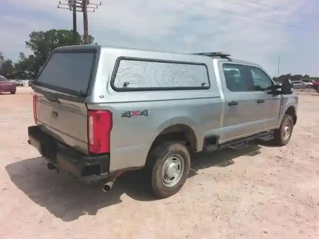 1FT7W2BA4RED76246 2024 FORD F250-2