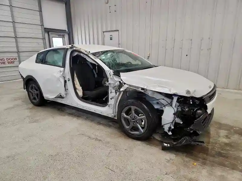 3KPFT4DE6SE002229 2025 KIA K4 LX-3