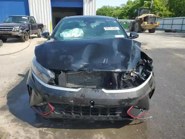 3KPF54AD3PE605930 2023 KIA FORTE-4