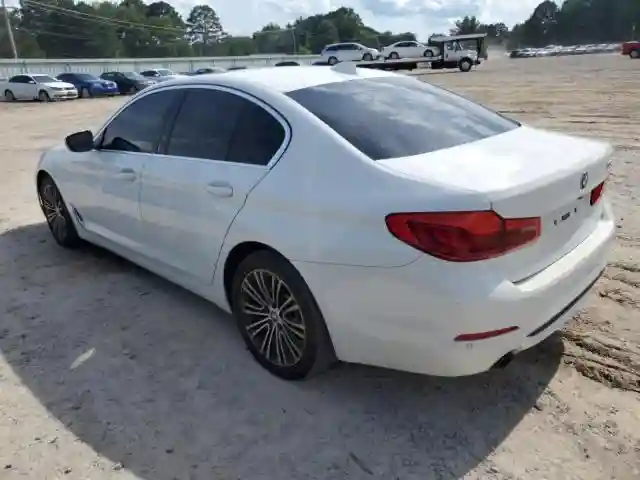 WBAJR3C0XLWW63677 2020 BMW 5 SERIES-1