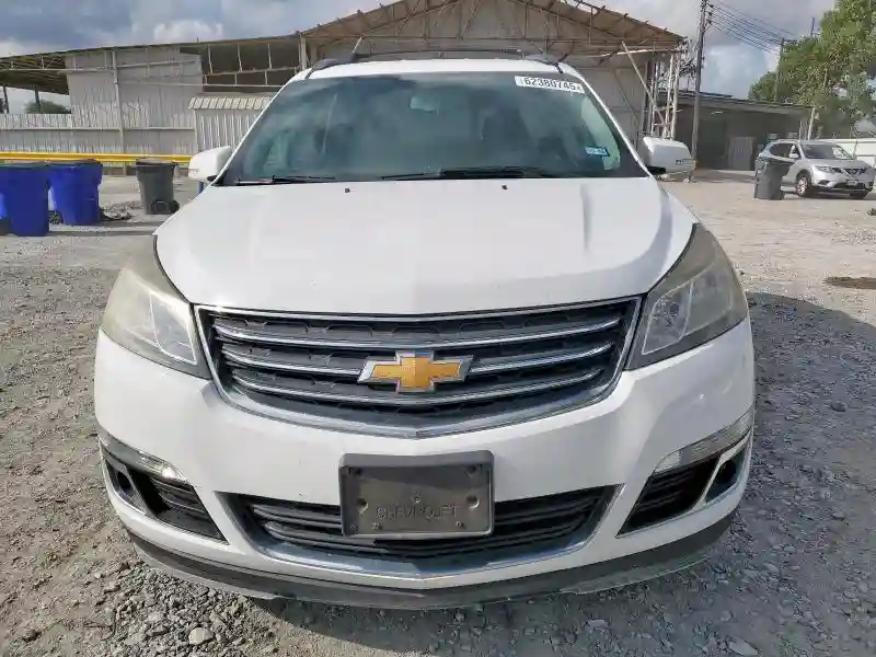 1GNKRGKDXHJ352863 2017 CHEVROLET TRAVERSE-4