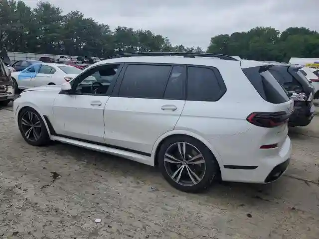 5UX23EM08R9S11767 2024 BMW X7-1