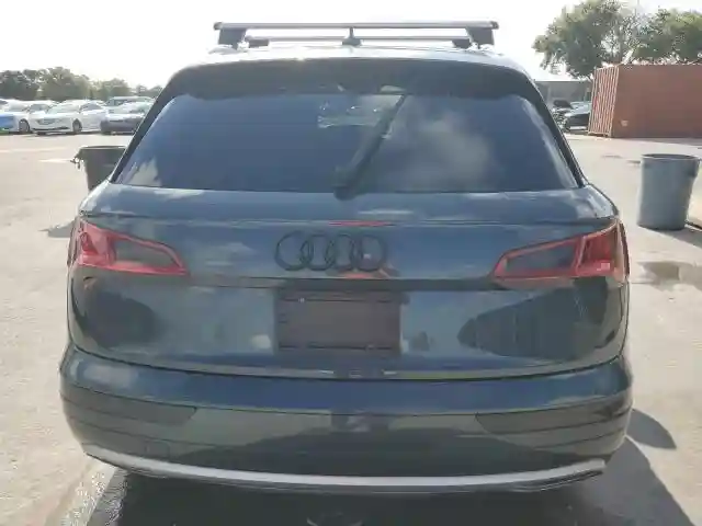WA1ANAFY6J2026806 2018 AUDI Q5-5