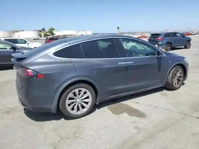 5YJXCDE24JF106610 2018 TESLA MODEL X-2