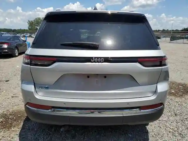 1C4RJYB60RC171086 2024 JEEP GRAND CHEROKEE-5