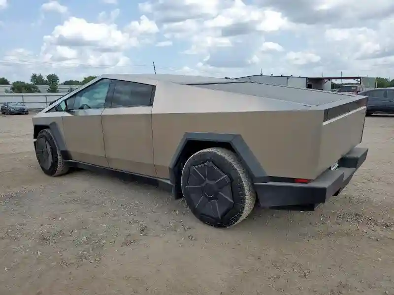 7G2CEHED7RA022353 2024 TESLA CYBERTRUCK-1