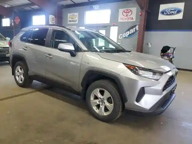 JTMMWRFV3KD020018 2019 TOYOTA RAV4-3