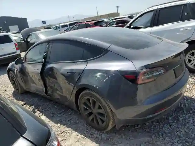 5YJ3E1EA3NF348924 2022 TESLA MODEL 3-1