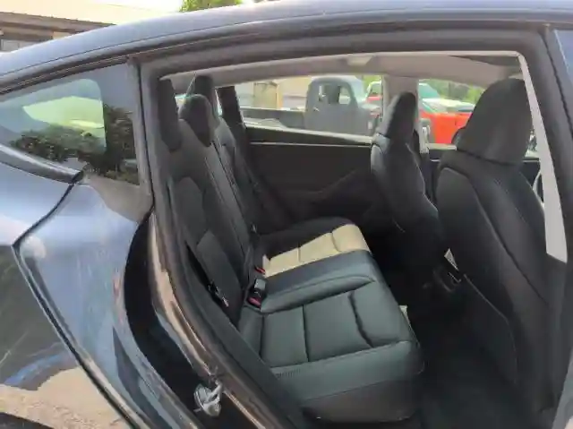 5YJ3E1EB6RF796279 2024 TESLA MODEL 3-5