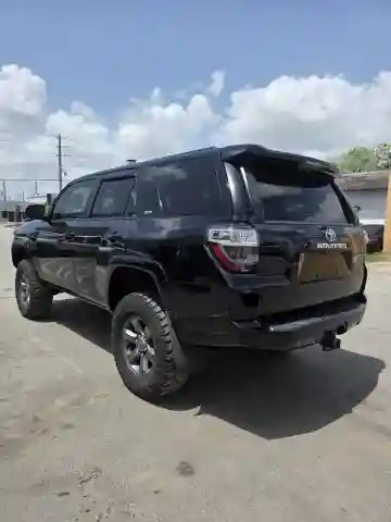 JTEBU5JR4J5577833 2018 TOYOTA 4RUNNER-2